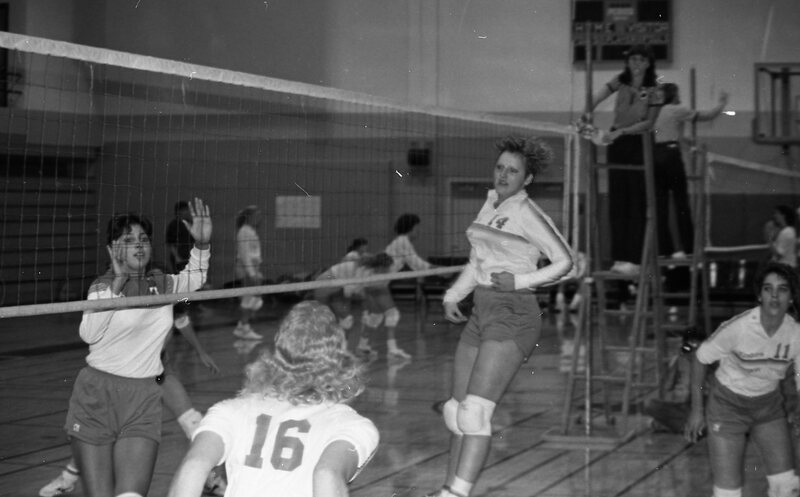 1984 Volleyball Action 16