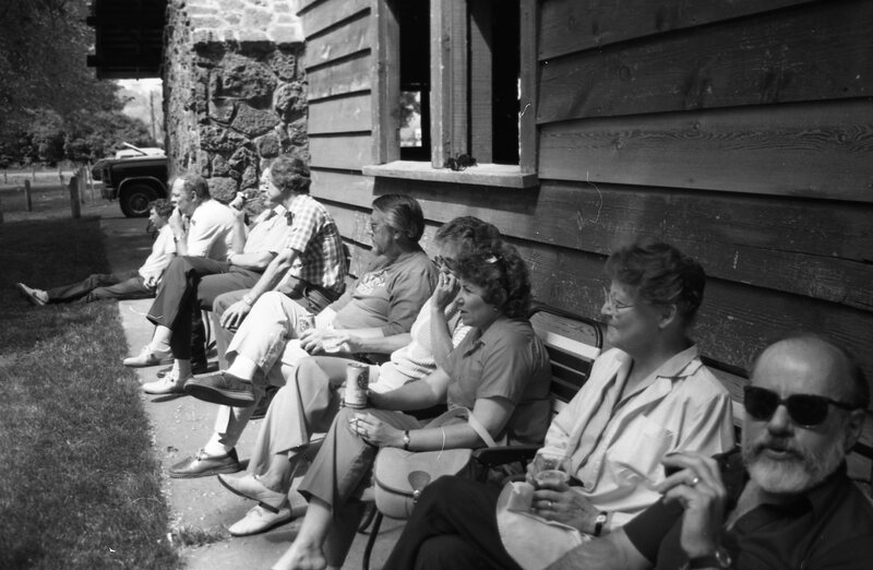 1985 Employees, Picnic at Riverside Park 09