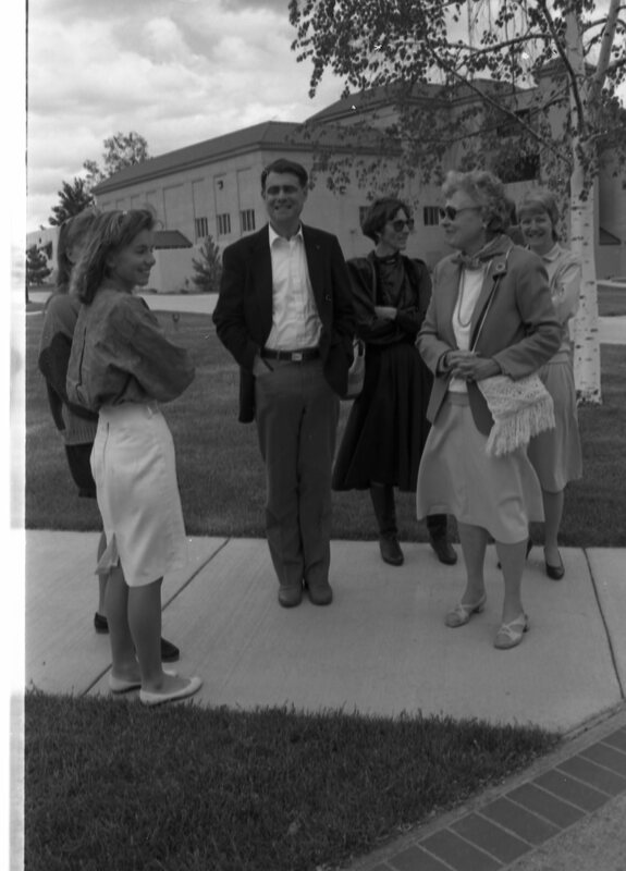 1990 Loso Hall Dedication, Guests 09