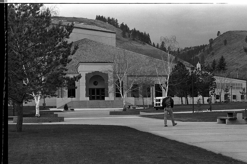 1991 Students, Walking 52