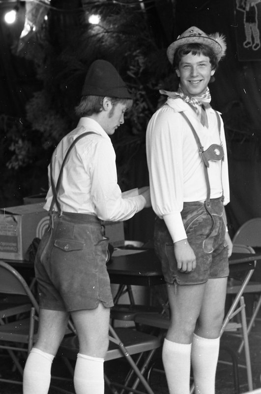 1983 Octoberfest, Folk Dancers 01