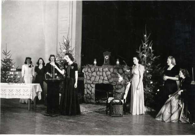 50's Yule Candlelight Hour 2
