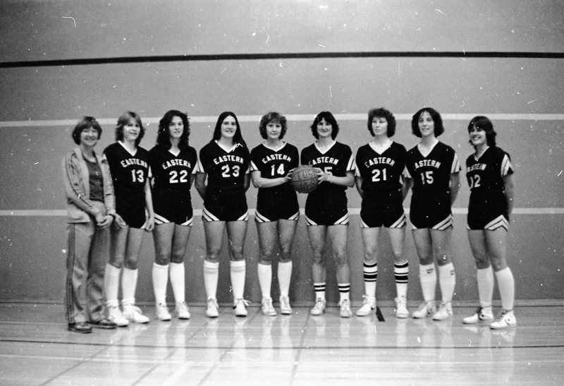 1981 Women's Basketball, January Team Photos 04