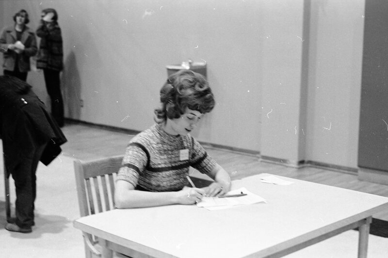 1972 Winter Registration Day 07