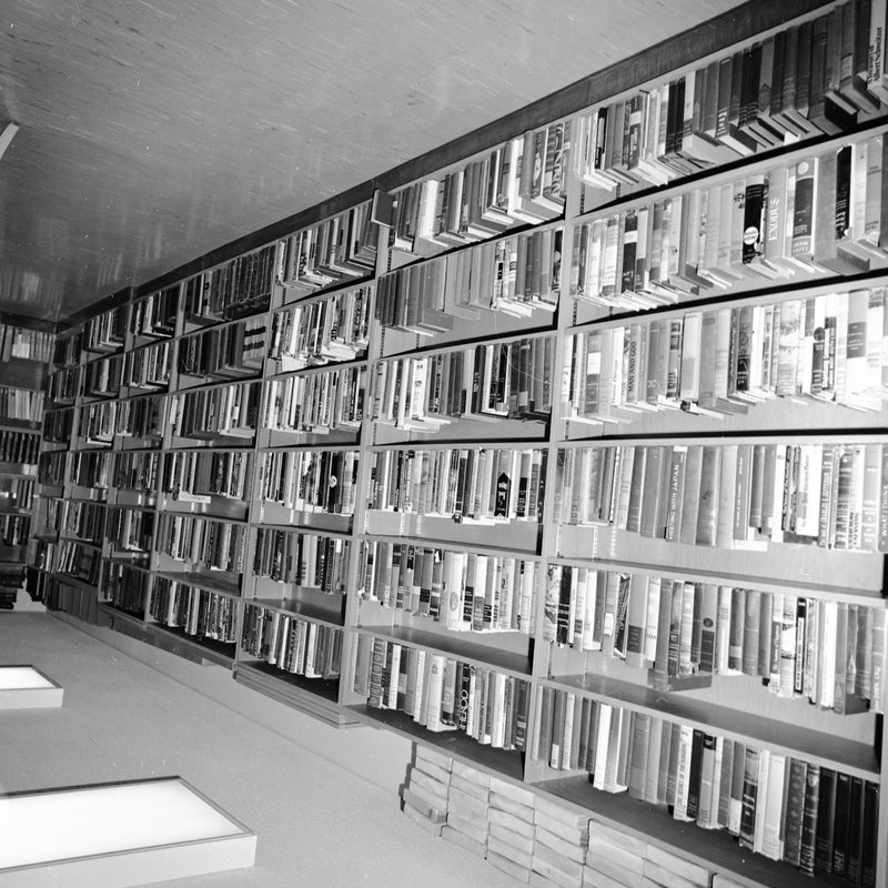 1970 Pierce Library, Books