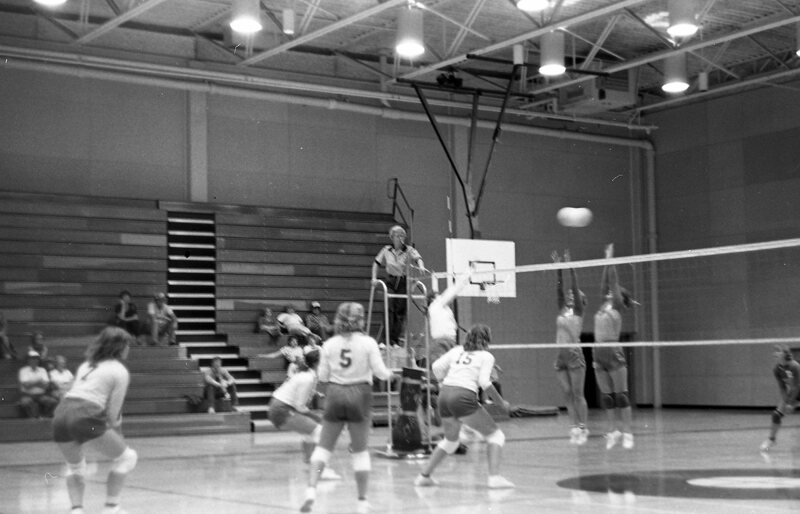 1984 Volleyball Action, EOSC vs. BMCC 08