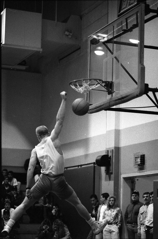 1991 Basketball, Intramural Dunk Contest 01