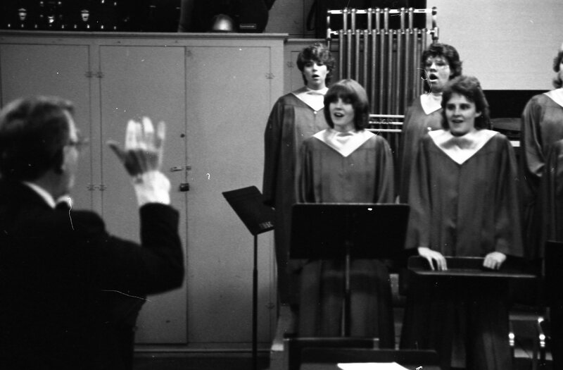 1985 April, Choir 06