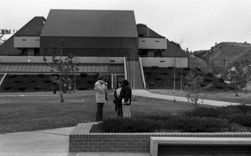 1977 Hoke Hall 04