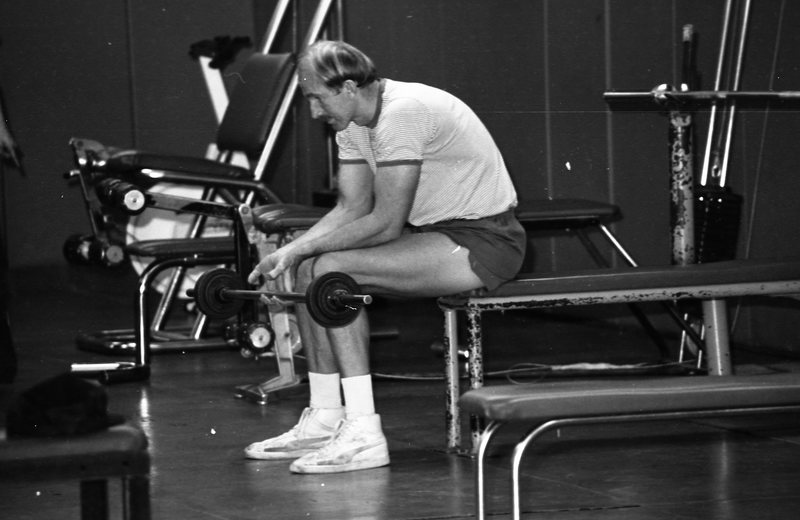 1985 Employees, Weight Training 01