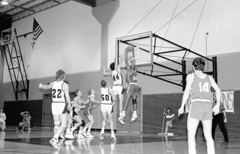 1988 Basketball Action, EOSC at GFU 32