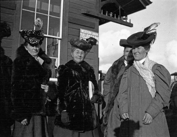 Imbler, RR Depot Travelers 2