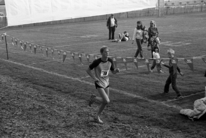 1985 Triathlon, Running 12