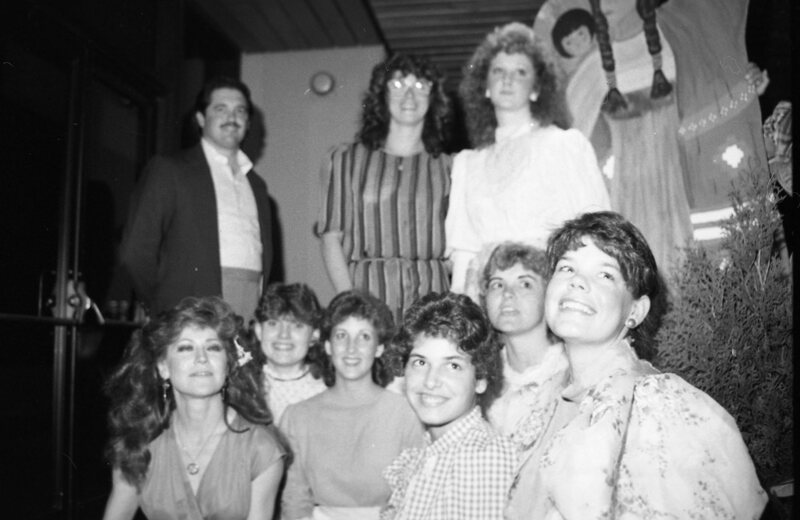 1985 Group in Hoke 05