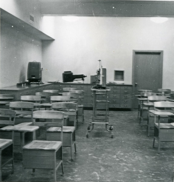 1952 Pierce Library Interior 16