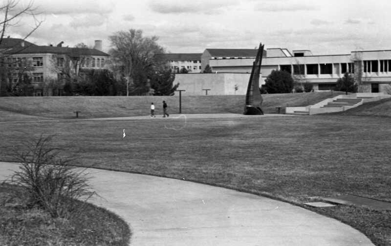 1985 Campus, Gronek Amphitheater 02