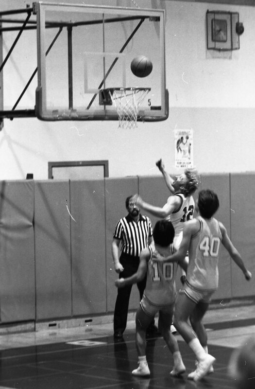 1983 Men's Basketball, EOSC vs. Idaho State, Action 08
