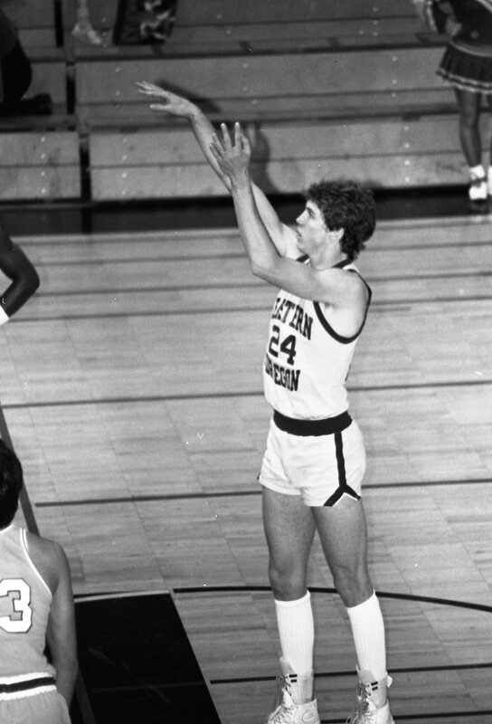 1984 Basketball Action, EOSC vs. LCSC 07