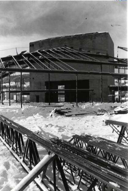 1989 Loso Hall Construction 01