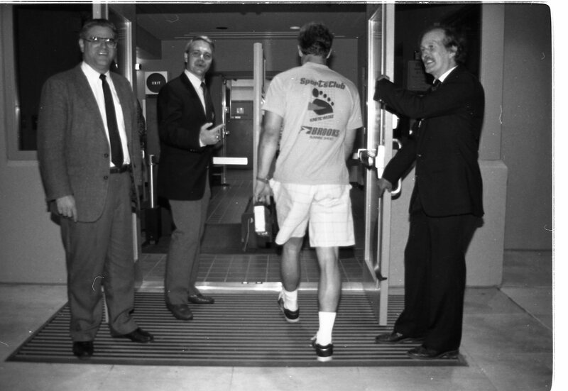 1989 Walter M. Pierce Library, Ribbon Cutting 13