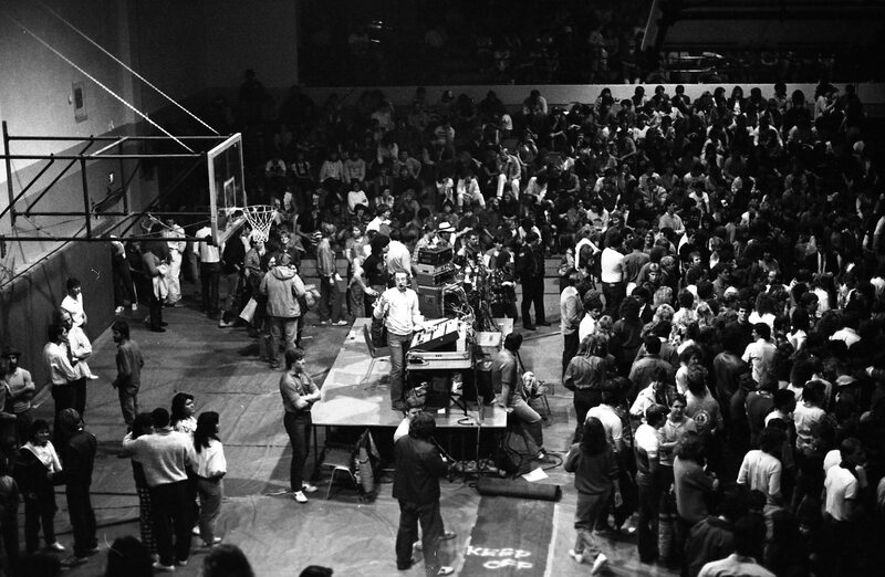 1985 Concert, "Quarterflash" Audience 04