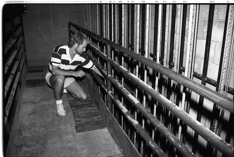 1990 Loso Hall, Theater Rigging 01