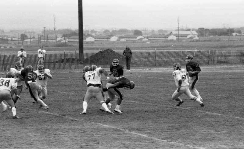 1982 Football, Alumni Game 16