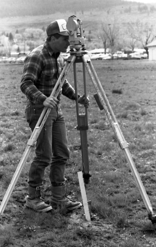 1988 Loso Hall, Surveying 01
