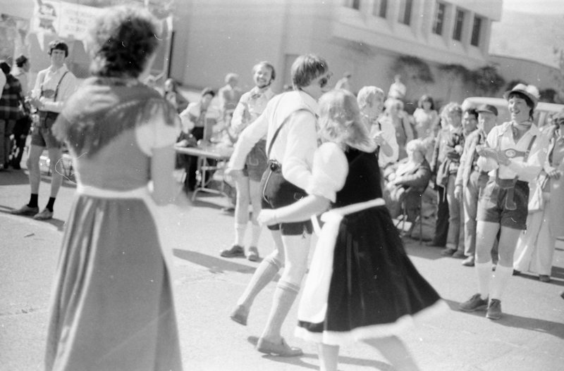 1981 October Festival, Folk Dancing 08