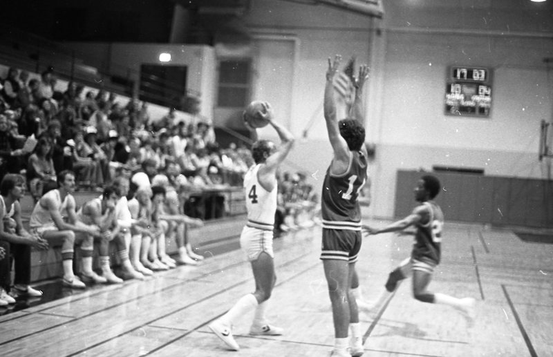 1981 Alumni Basketball Game 11