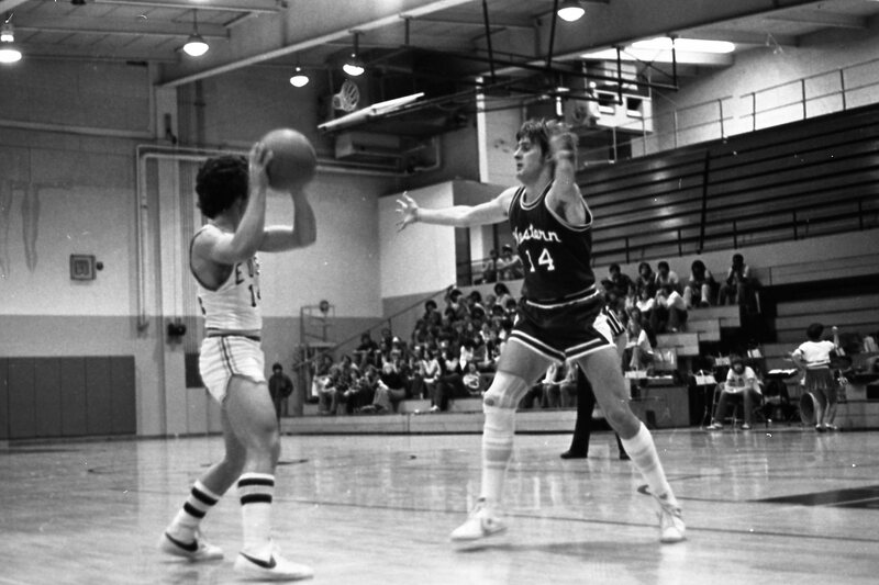 1978 Basketball Action, Western Oregon at EOSC 09
