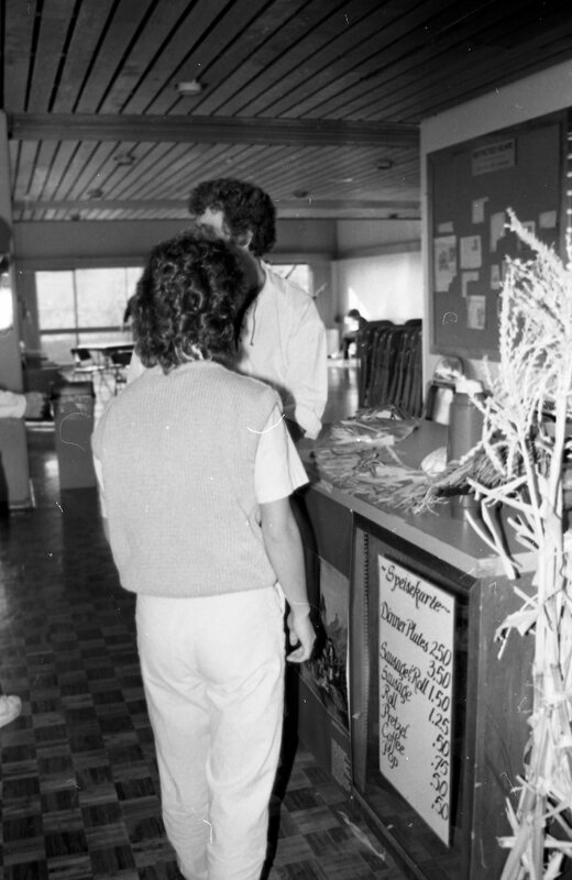 1984 Octoberfest, Decorating 07