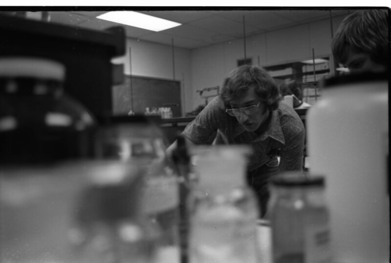 1976 Classroom, Science 03