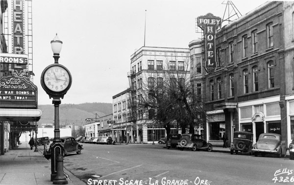 La Grande, Street Scene 29