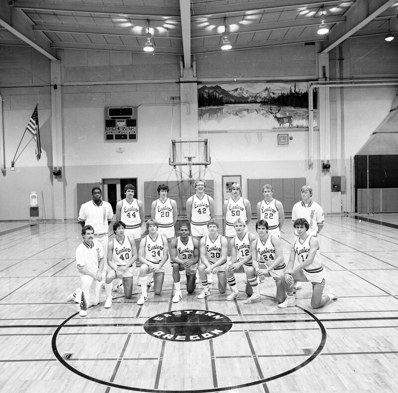 1982 Men's Basketball Team 02
