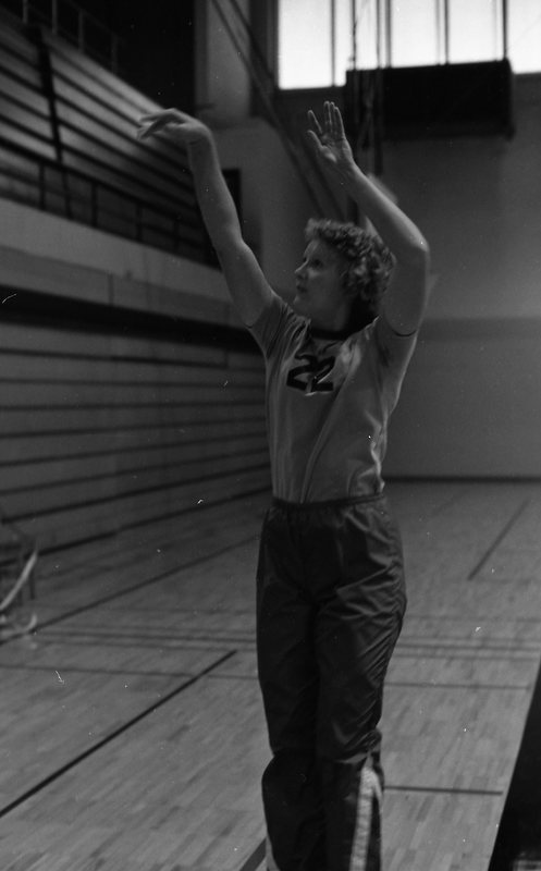 1981 Women's Basketball Player, Susan Howard 05