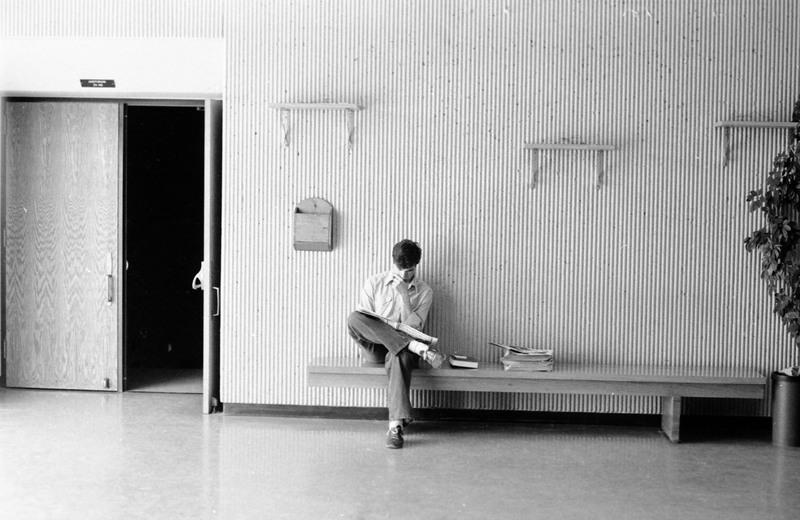 1983 Student, Reading 02