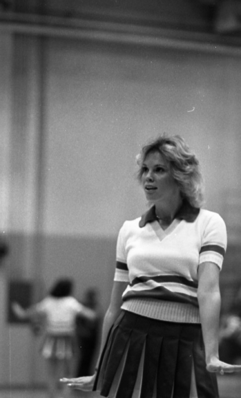 1977 Cheerleaders 23