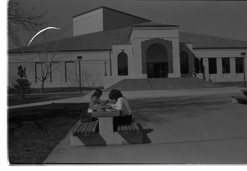 1990 Students, Outdoors 03