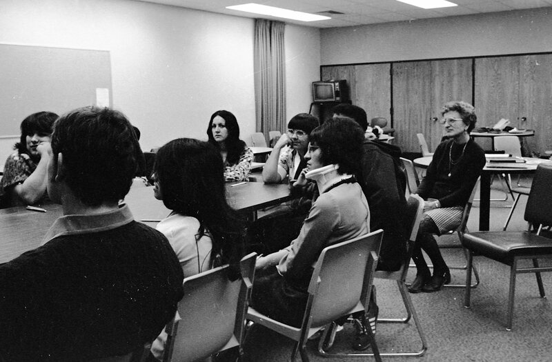 1975 Languages, Bilingual Studies 20