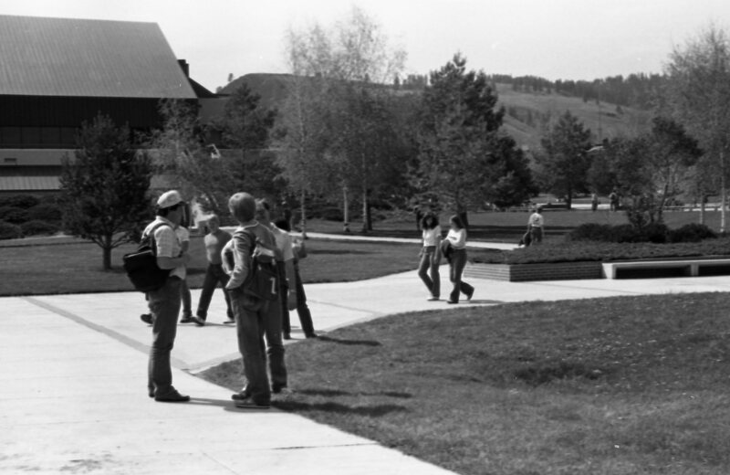 1985 Students, April Outdoor Candid Shots 17