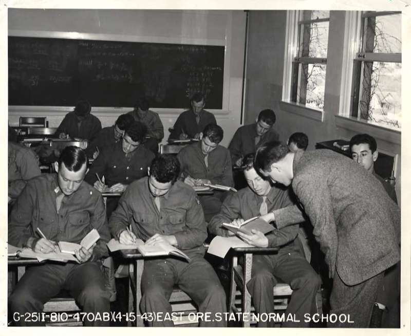 1943 Training Command Students 2