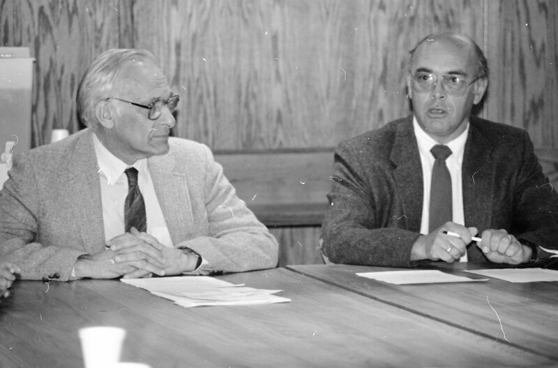1987 Meeting, Signing 17