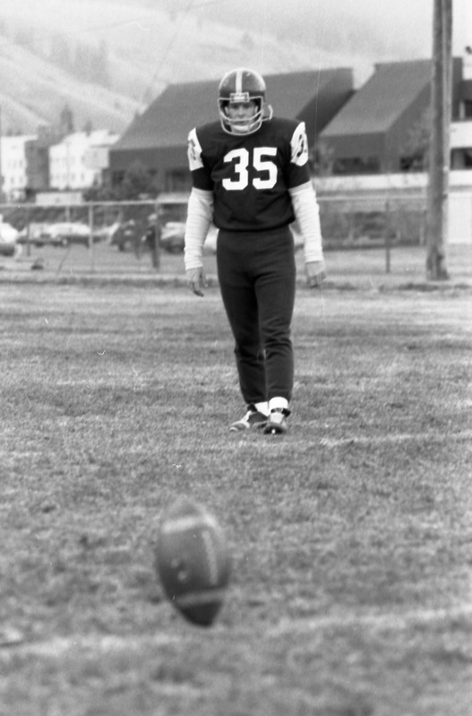 1978 Football Player, Kicker Tim Delcoff 01