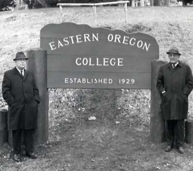 1966 Employees, Sign 1-2