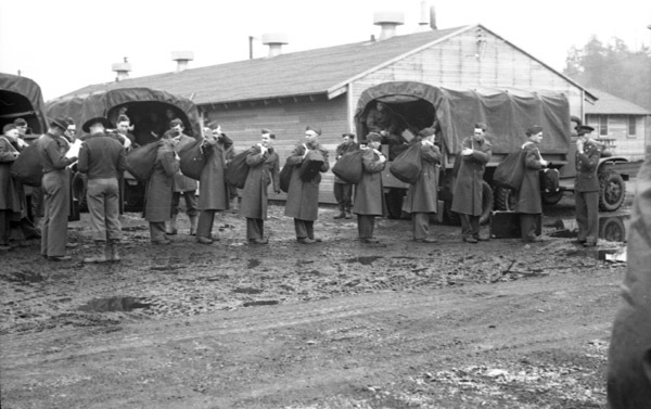 Ft. Lewis, Draftees Arrive 7