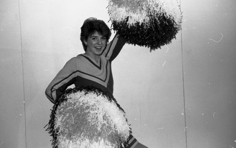 1985 Football Cheerleaders 14