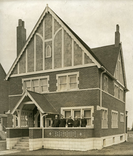 La Grande Church, Catholic 3