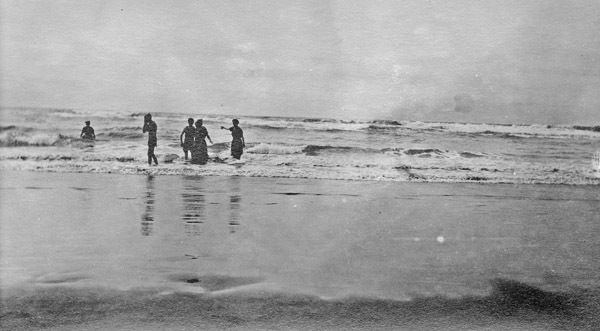 Reuter Group-A, Swimming 2