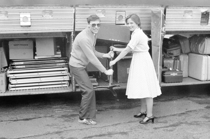 1983 EOSC Choir Field Trip, Leaving 04